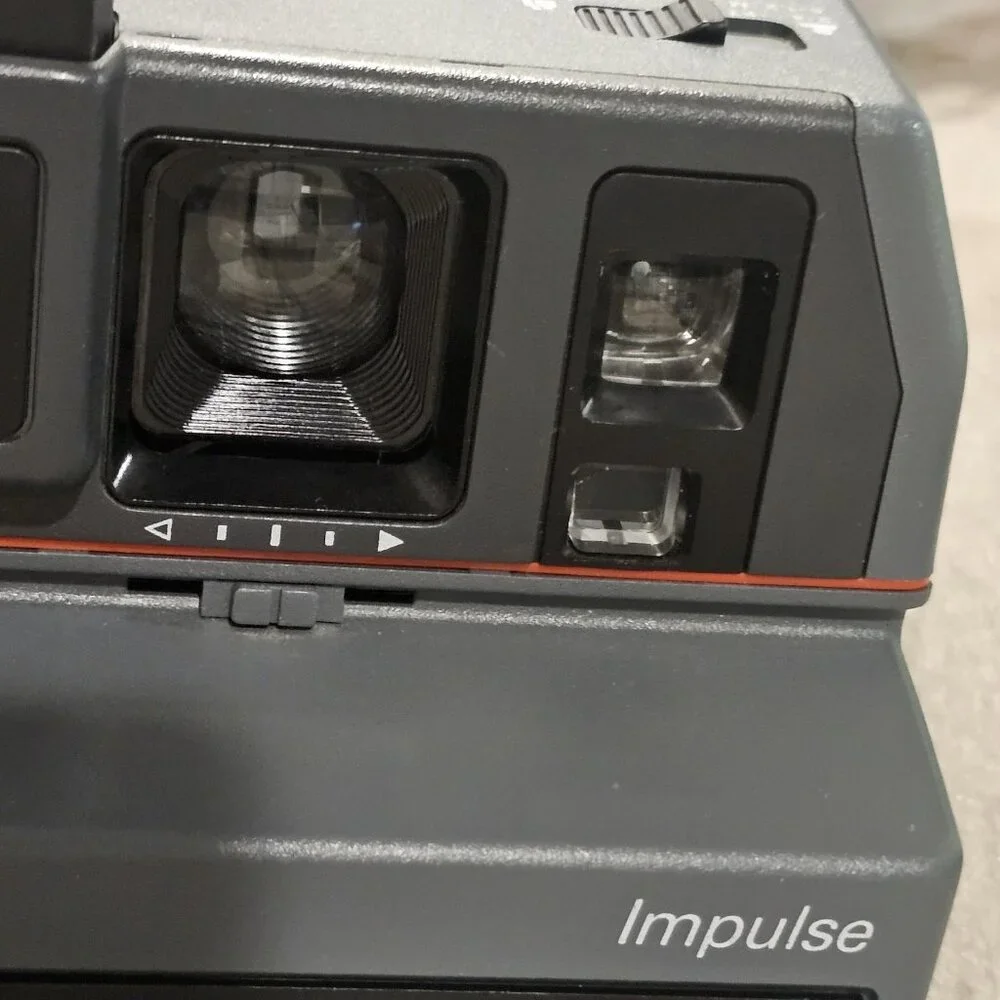 VTG Polaroid Camera 600 Impulse Instant Untested W Film Dead Battery‎ Retro
